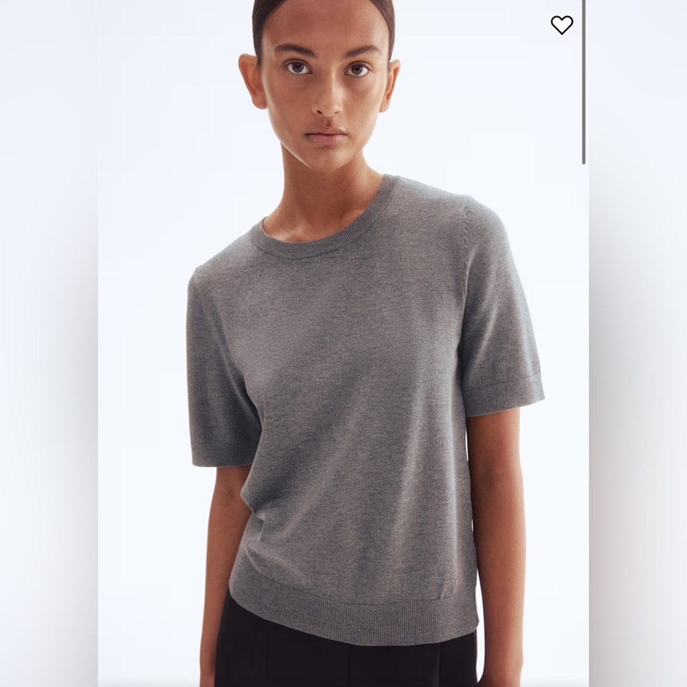 FINE-KNIT TOP
